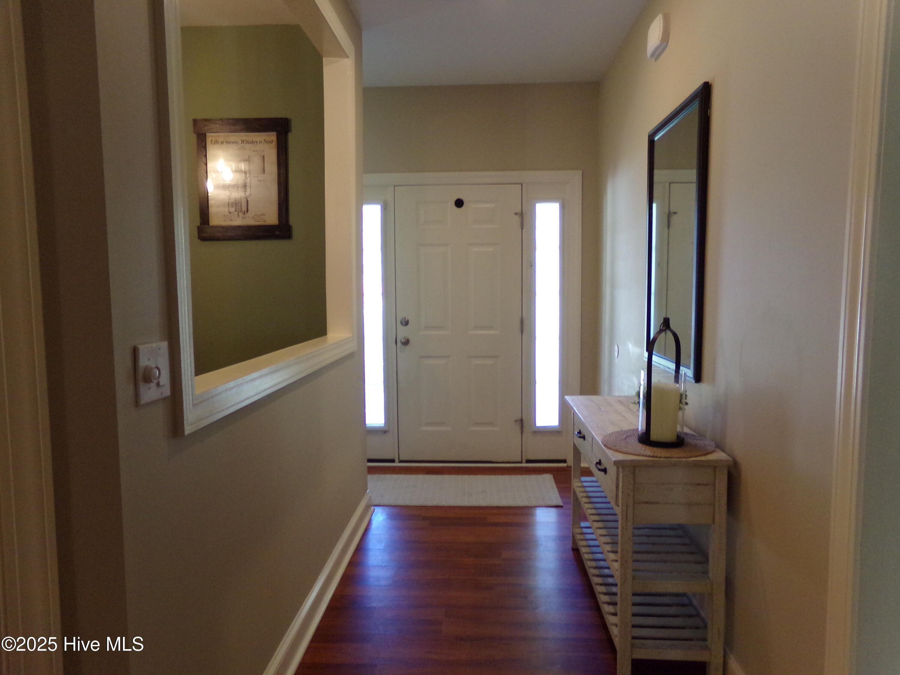 141 Pine Cove - Foyer