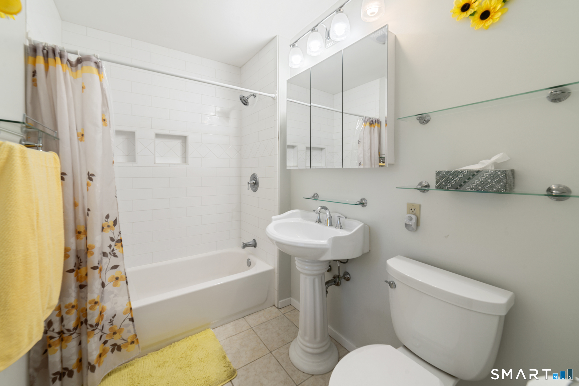 275 Wheelers Farm Road Milford, CT 06461 - Photo 18 of 34 Gallery Image 18
