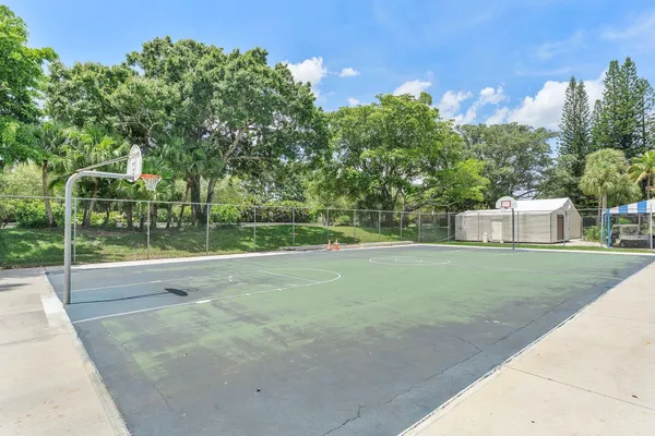 $330,000 | 3051 Northwest 48th Avenue, Unit 808, Coconut Creek, FL 33063