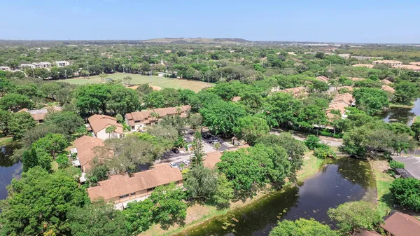 $330,000 | 3051 Northwest 48th Avenue, Unit 808, Coconut Creek, FL 33063