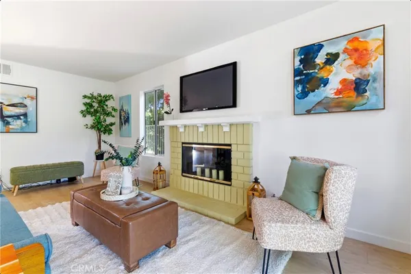 $929,999 | 28360 Easton Lane, Saugus, CA 91350