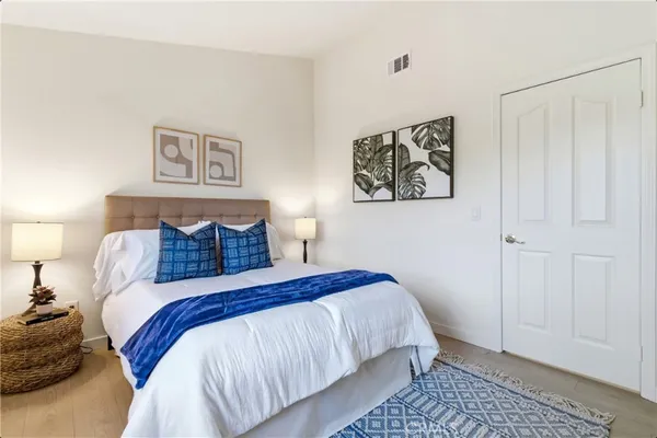 $929,999 | 28360 Easton Lane, Saugus, CA 91350