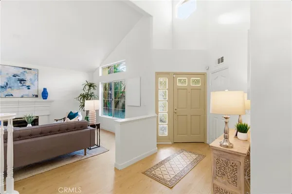 $929,999 | 28360 Easton Lane, Saugus, CA 91350