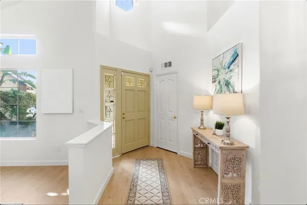 $929,999 | 28360 Easton Lane, Saugus, CA 91350