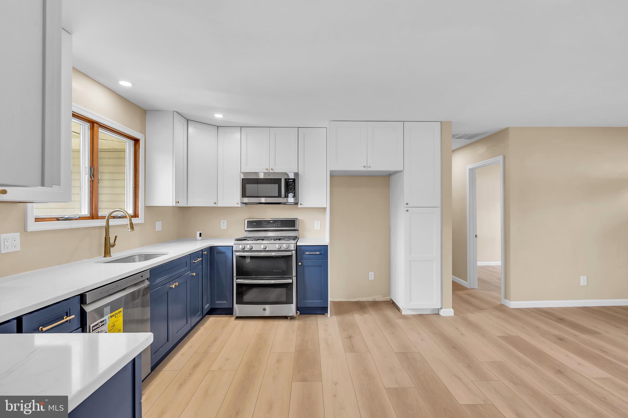 27 South Club Road Pine Hill, NJ 08021 - Photo 10 of 41