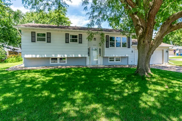 $275,000 | 300 West Spring Street, Eldridge, IA 52748