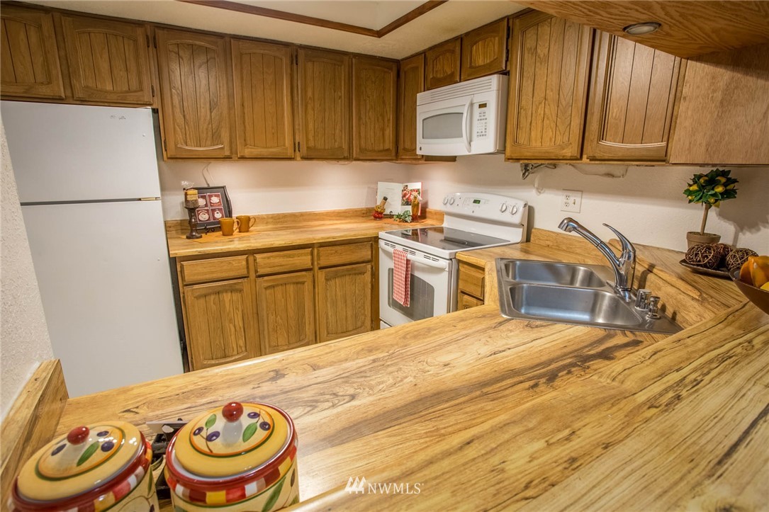 2511 Northeast 4th Street, Unit 323 Renton, WA 98056 - Photo 11 of 20