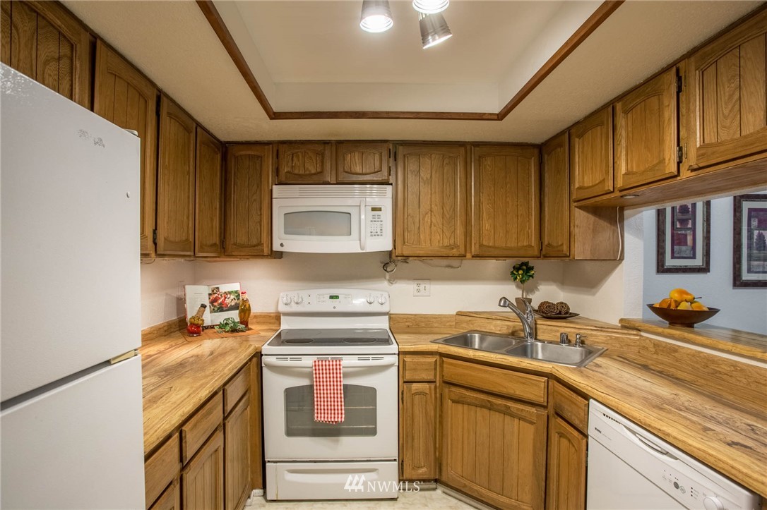 2511 Northeast 4th Street, Unit 323 Renton, WA 98056 - Photo 12 of 20