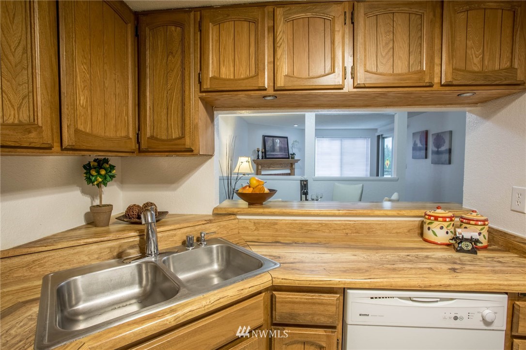 2511 Northeast 4th Street, Unit 323 Renton, WA 98056 - Photo 10 of 20