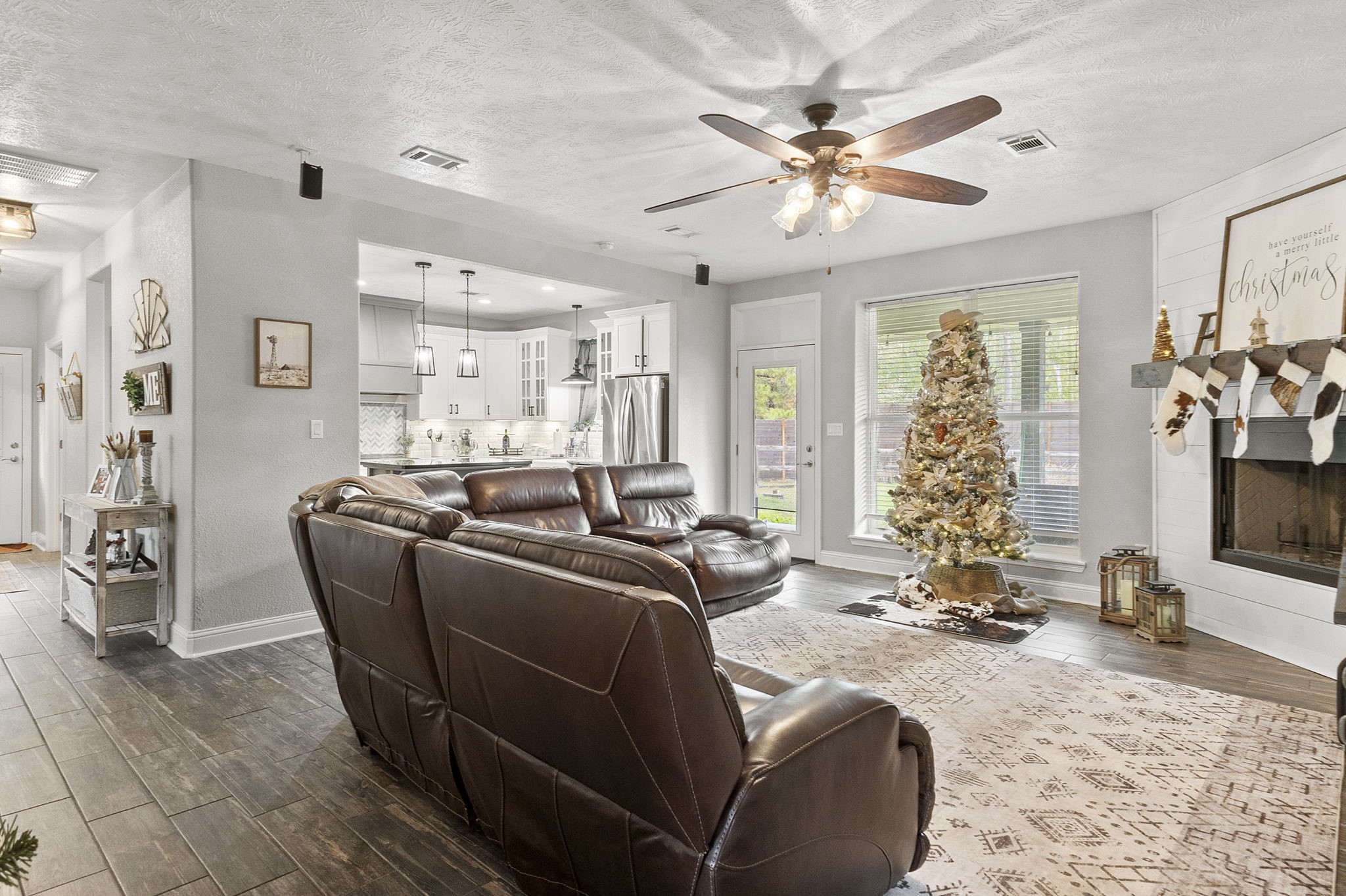 6938 Old Honey Island Road Kountze, TX 77625 - Photo 5 of 34 a living room with furniture and window