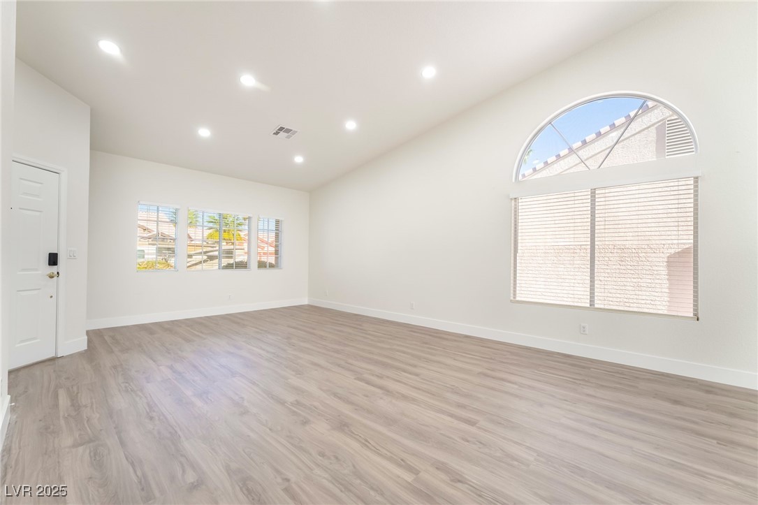 9205 Desert Village Avenue Las Vegas, NV 89147 - Photo 11 of 44