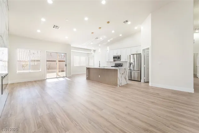 $3,495 | 9205 Desert Village Avenue, Las Vegas, NV 89147