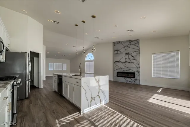 $3,495 | 9205 Desert Village Avenue, Las Vegas, NV 89147