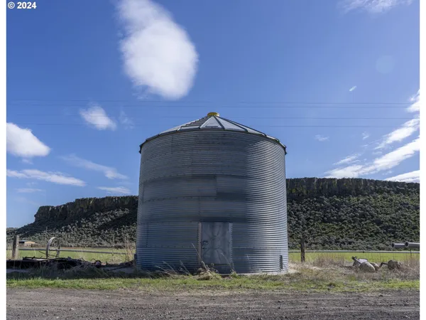 $2,800,000 | 60664 Anderson Valley Road, Princeton, OR 97721