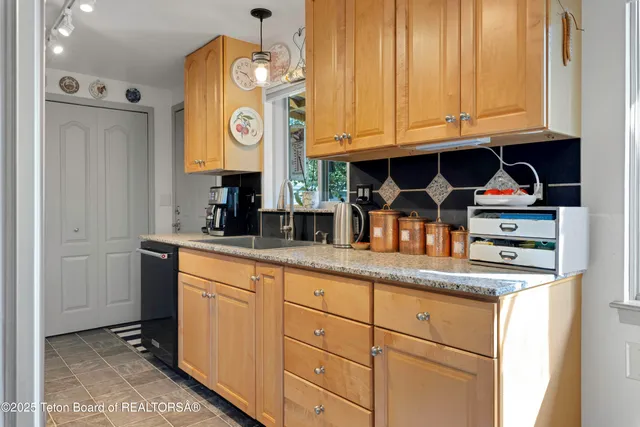 $1,550,000 | 3850 South Meadow Drive, Jackson, WY 83001