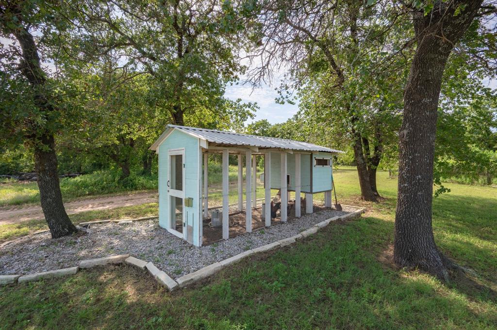 923 Natty Flat Road Lipan, TX 76462 - Photo 12 of 40