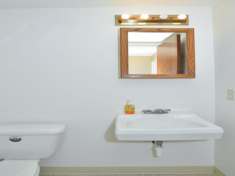 363 Inwood Road Pittsburgh, PA 15237 - Photo 13 of 17 Partial Bath.