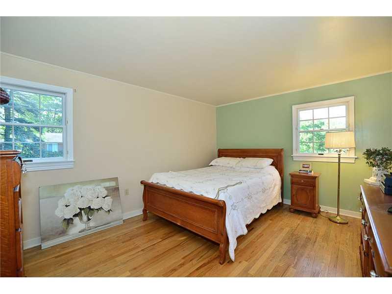 363 Inwood Road Pittsburgh, PA 15237 - Photo 7 of 17 Master Bedroom.