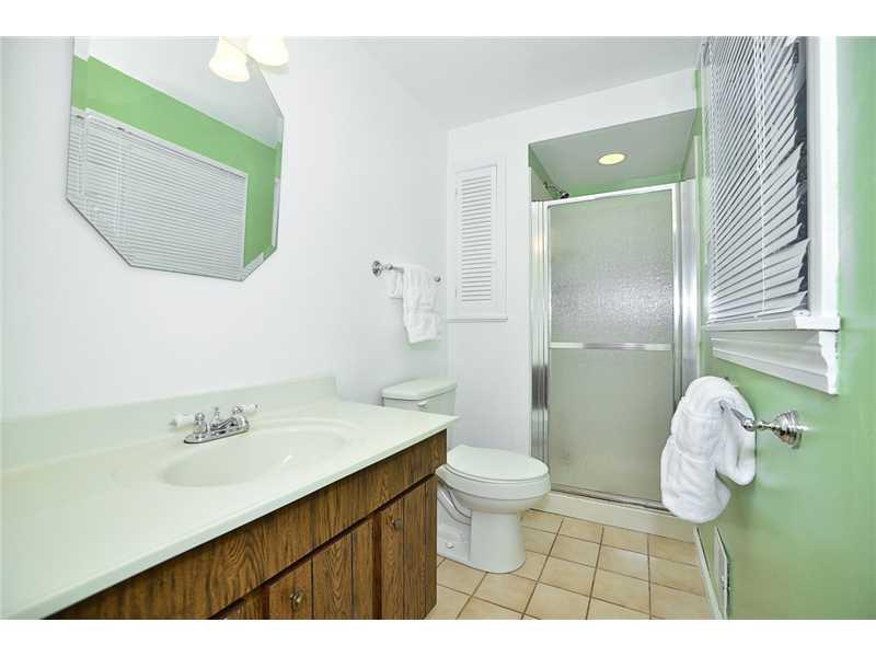 363 Inwood Road Pittsburgh, PA 15237 - Photo 8 of 17 Master Bath/Spa.
