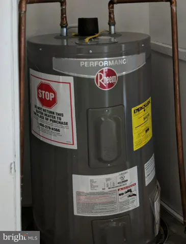 a view of washer and dryer