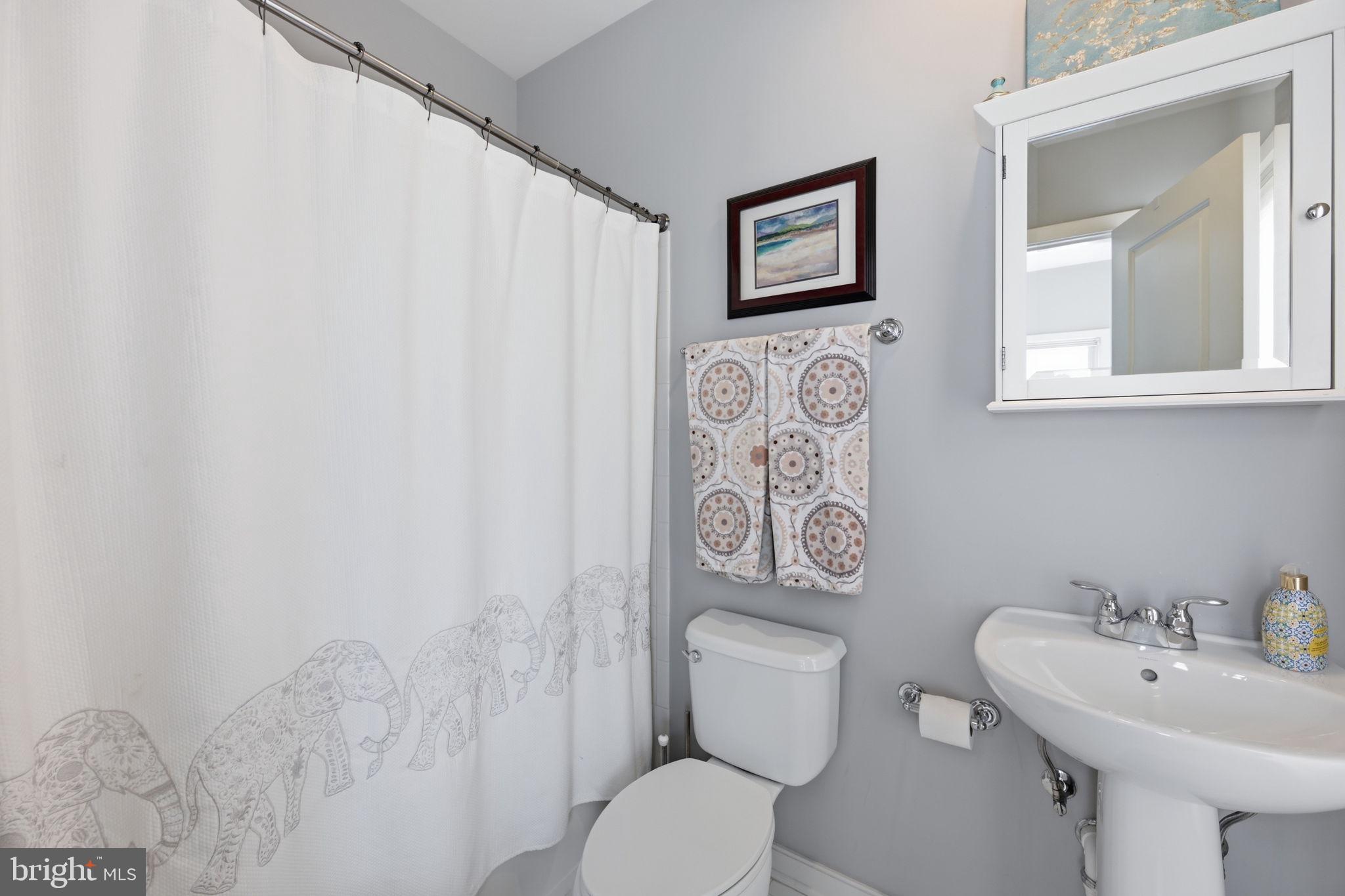909 3rd Place Southeast Washington, DC 20003 - Photo 17 of 41 Full Bath off 2nd Bedroom with Tub & Shower