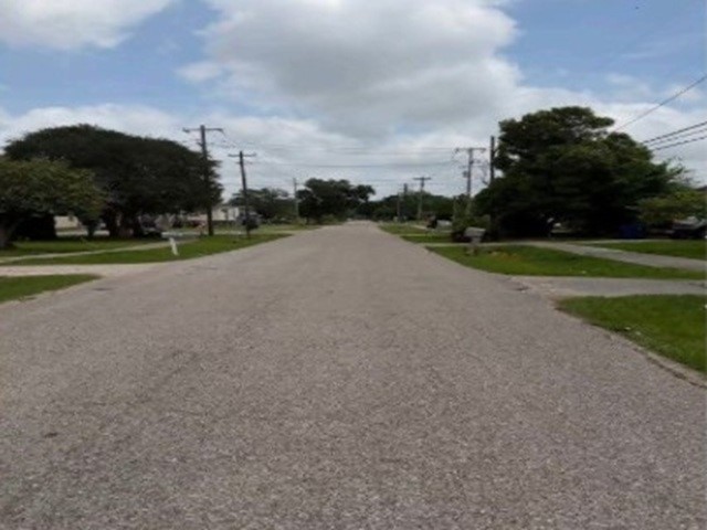 709 West Live Oak Street Angleton, TX 77515 - Photo 5 of 6
