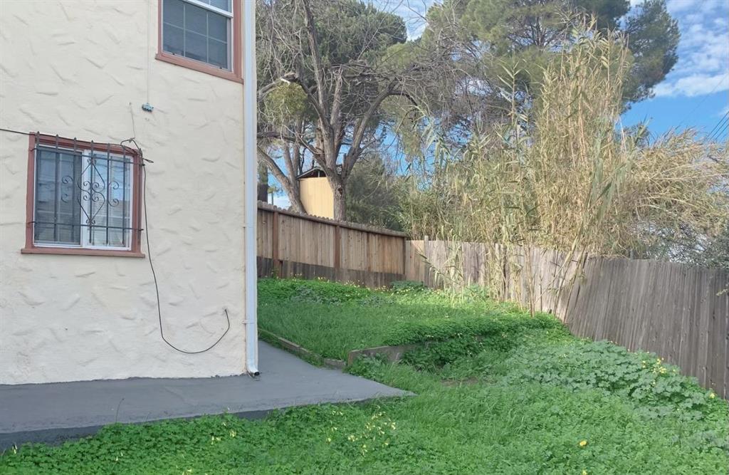 940 Mariposa Street Rodeo, CA 94572 - Photo 19 of 21 a view of a backyard