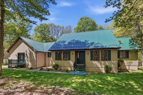 $459,500 | 139 Huckleberry Road, Newfoundland, PA 18445