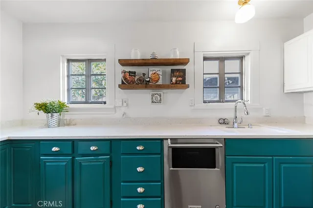 $975,000 | 916 Junipero Avenue, Long Beach, CA 90804