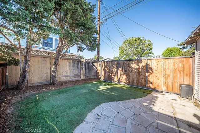 $975,000 | 916 Junipero Avenue, Long Beach, CA 90804
