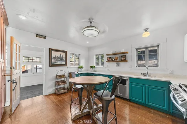 $975,000 | 916 Junipero Avenue, Long Beach, CA 90804