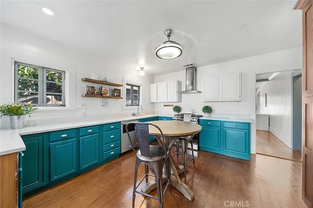 $975,000 | 916 Junipero Avenue, Long Beach, CA 90804