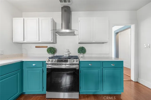 $975,000 | 916 Junipero Avenue, Long Beach, CA 90804