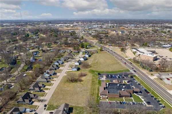 $750,000 | Frederick Ave Street, St. Joseph, MO 64506