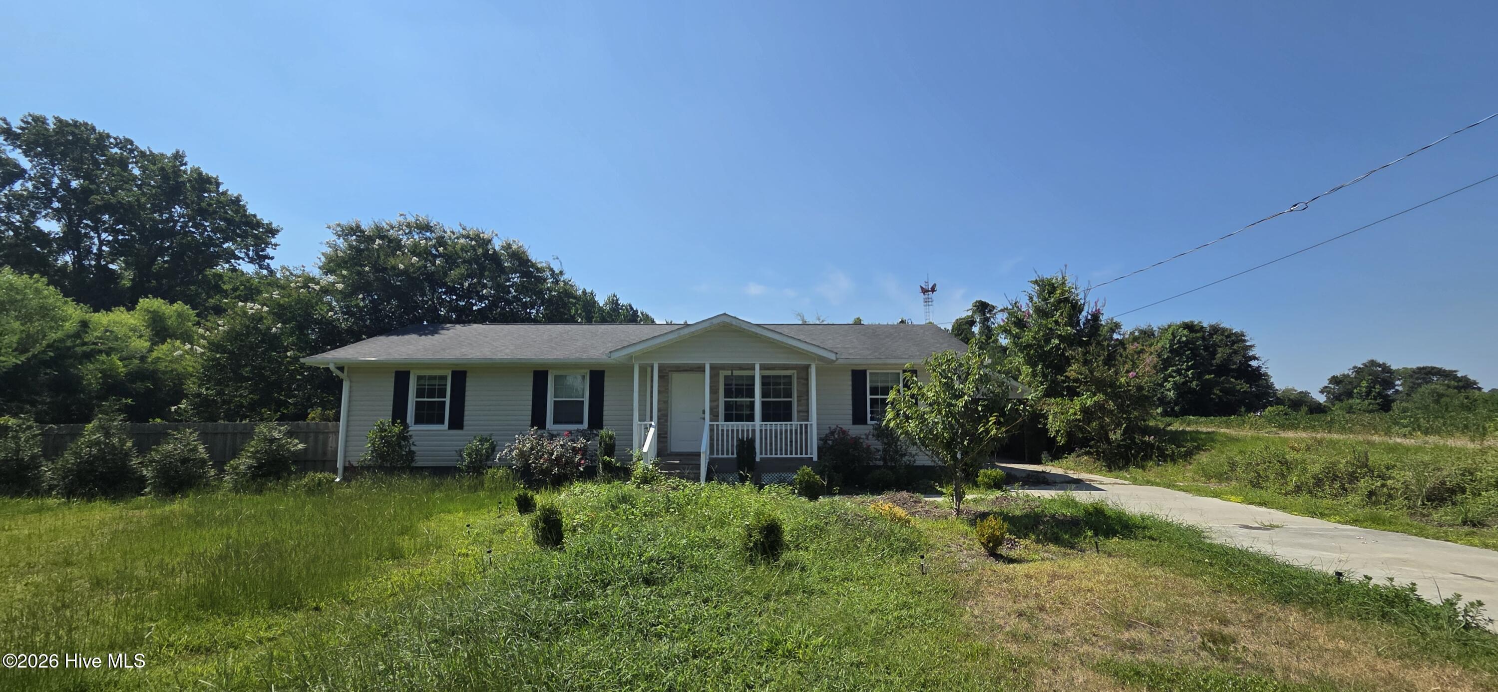 151 Lem Brown Road Chinquapin, NC 28521 - Photo 1 of 15