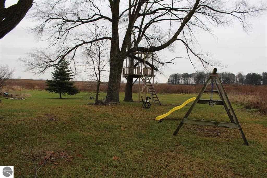 5072 North Gilmore Road Weidman, MI 48893 - Photo 26 of 26 1845387-29.JPG