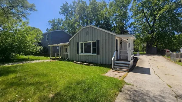 $169,900 | 6068 Grove Avenue, Grand Blanc, MI 48439