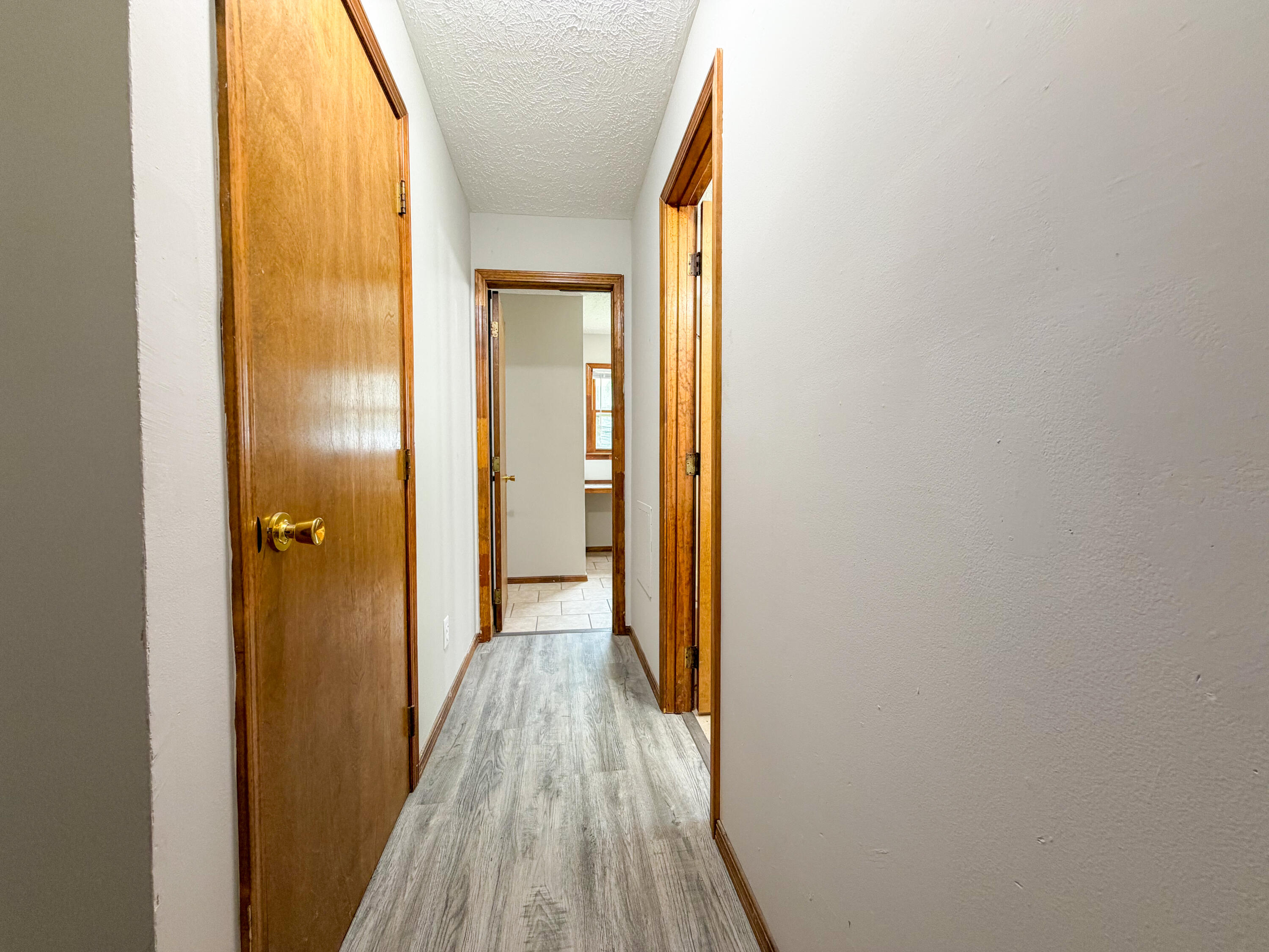 523 South Elm Road Marshfield, MO 65706 - Photo 18 of 29 Hallway