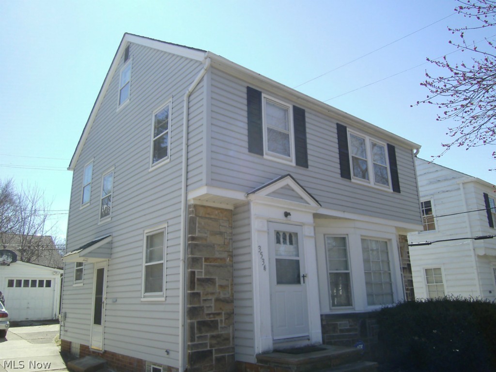 3534 Radcliffe Road Cleveland Heights, OH 44121 - Photo 4 of 9 Gallery Image 4