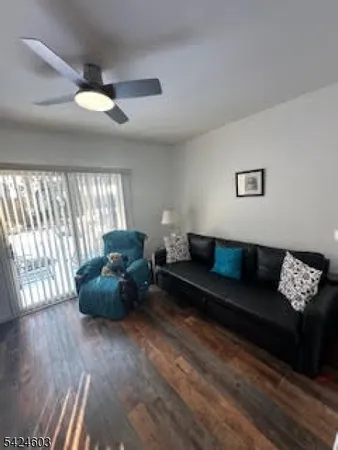 $2,650 | 56 Auburn Road, Toms River, NJ 08757