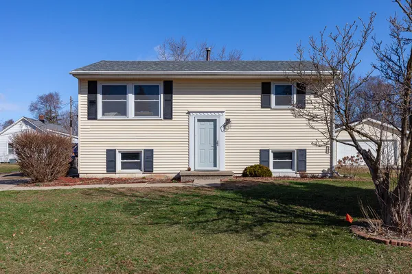 $235,000 | 1207 West Pottawatamie Street, Tecumseh, MI 49286