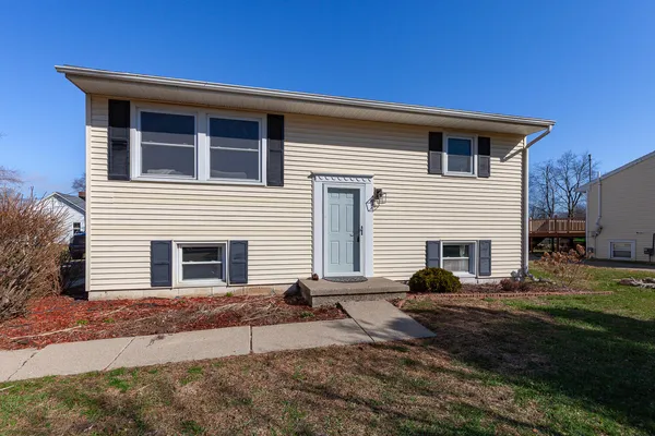 $235,000 | 1207 West Pottawatamie Street, Tecumseh, MI 49286