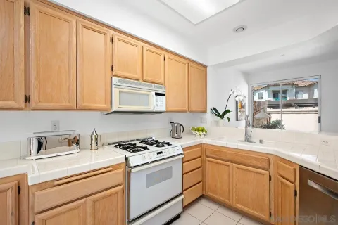 $599,000 | 11382 Via Rancho San Diego, Unit D, El Cajon, CA 92019