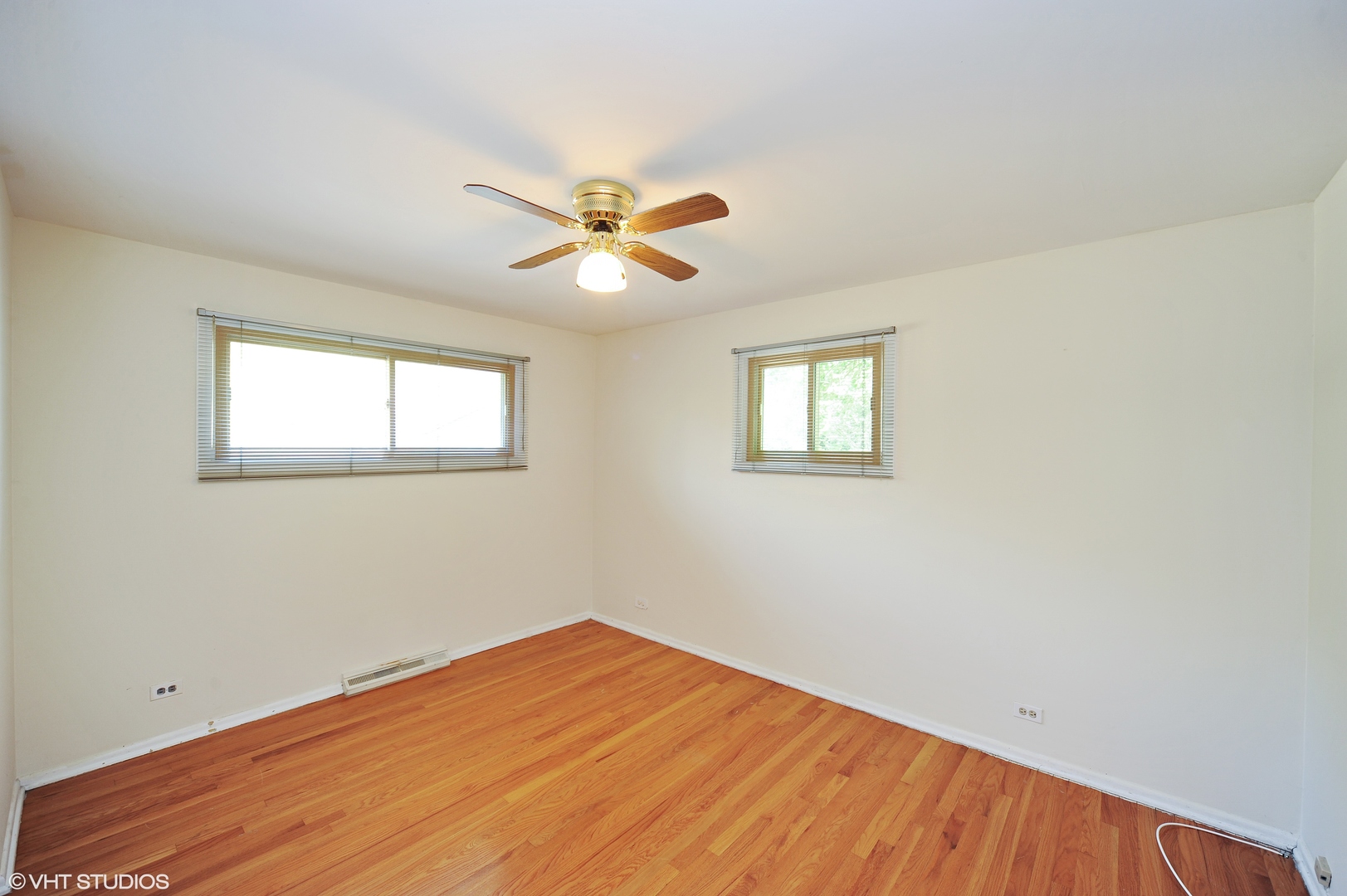 1414 Pfingsten Road Glenview, IL 60025 - Photo 6 of 10
