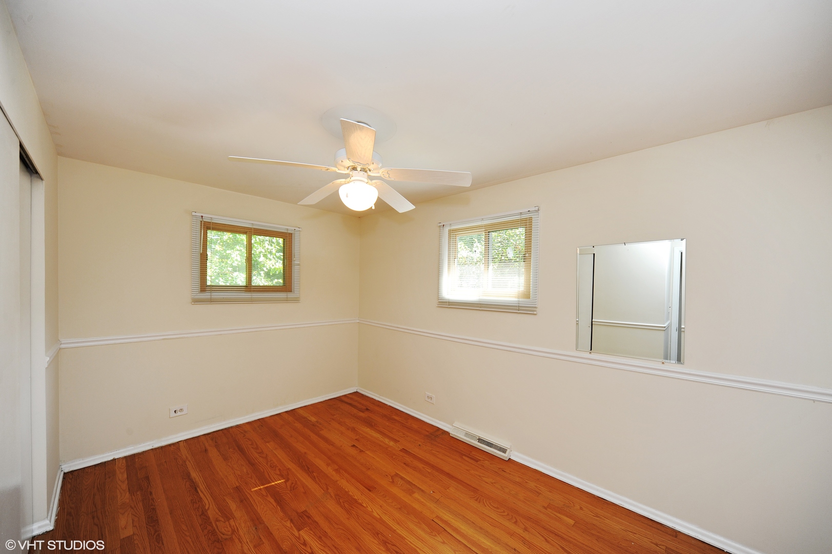 1414 Pfingsten Road Glenview, IL 60025 - Photo 7 of 10