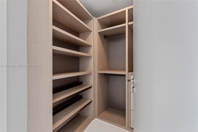 $16,500 | 300 Biscayne Blvd Way, Unit 704, Miami, FL 33131