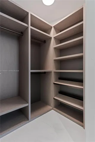 $16,500 | 300 Biscayne Blvd Way, Unit 704, Miami, FL 33131