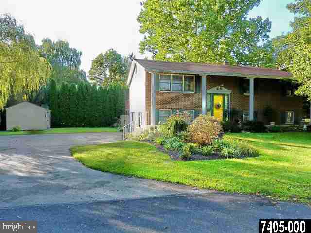 2 Manor Road York, PA 17403 - Photo 2 of 25 Gallery Image 2