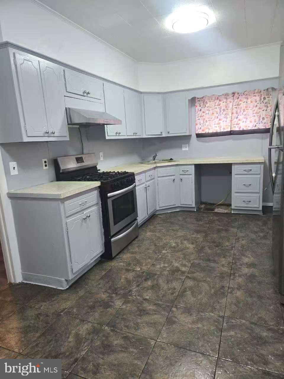 2223 Rhawn Street Philadelphia, PA 19152 - Photo 6 of 19