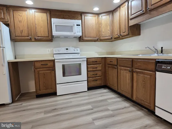 $174,900 | 227 Canal Park Drive, Unit 206, Salisbury, MD 21804